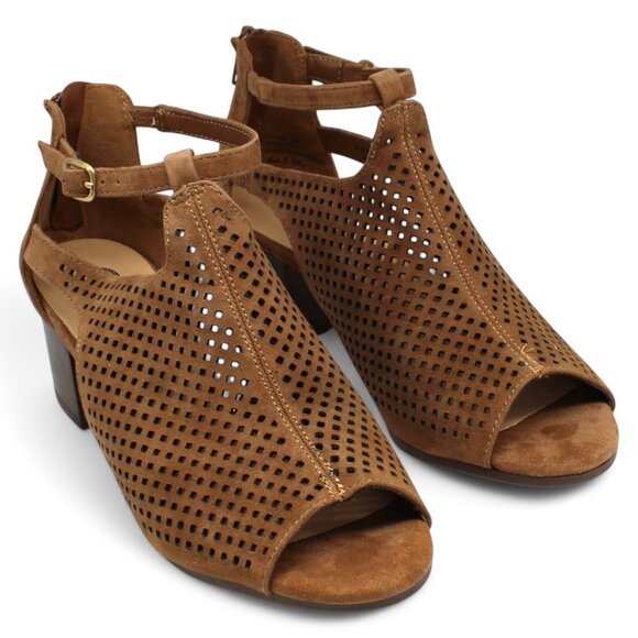 Bella Vita Amara Sandals (Women) - Picture 1 of 7